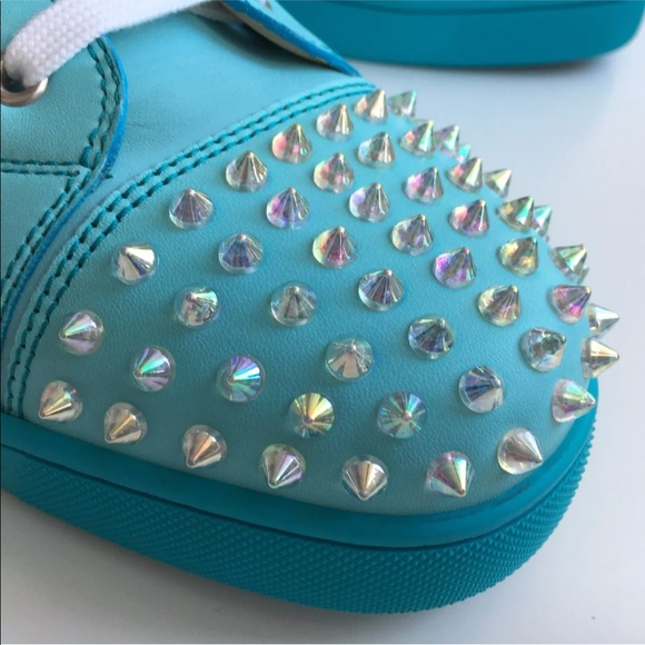 Comment below up to a size 15 - Picture 3 of 8